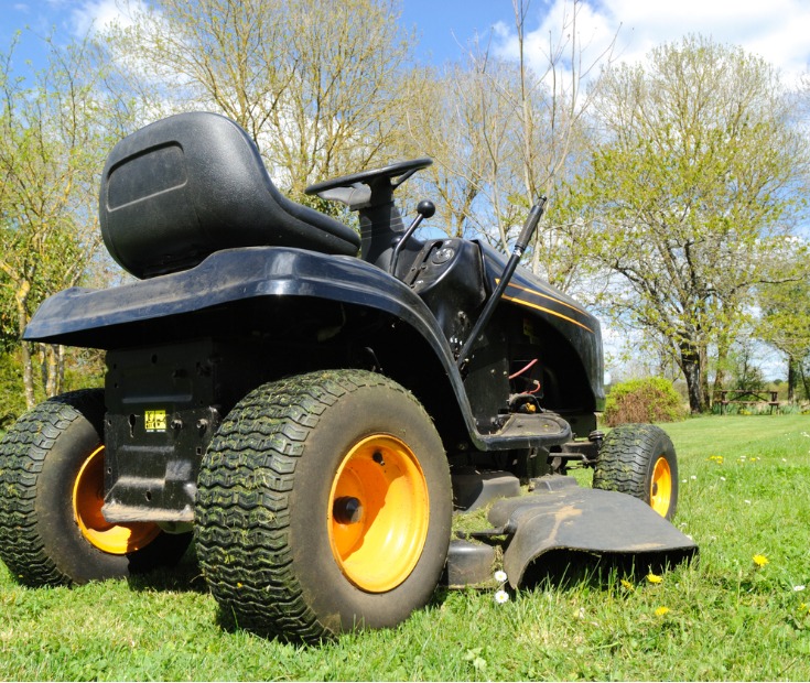 Ce qu’il faut savoir pour l’achat d’un tracteur tondeuse Agriaffaires